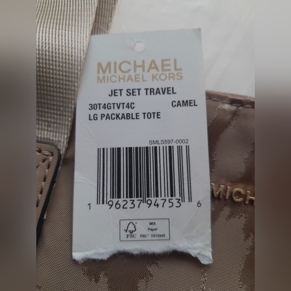 New Michael Kors Jet Set Extra Large Packable Tote & Matching Travel Pouch NWT - Picture 8 of 12